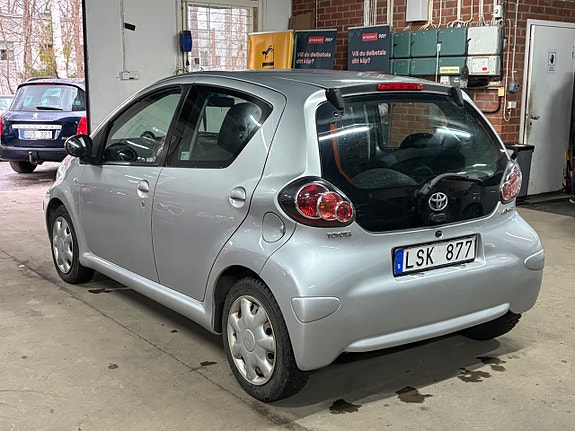 Toyota Aygo 4 of 14