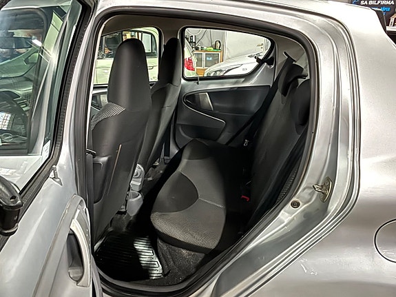 Toyota Aygo 9 of 14