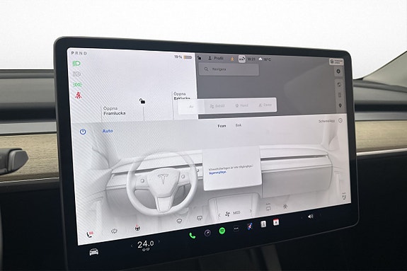 Tesla Model Y 17 of 30
