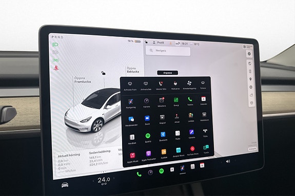 Tesla Model Y 16 of 30