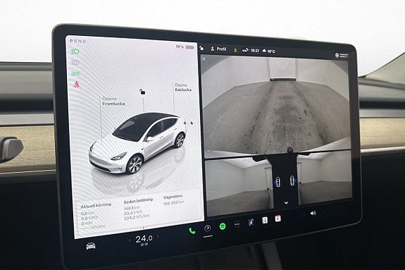 Tesla Model Y 14 of 30
