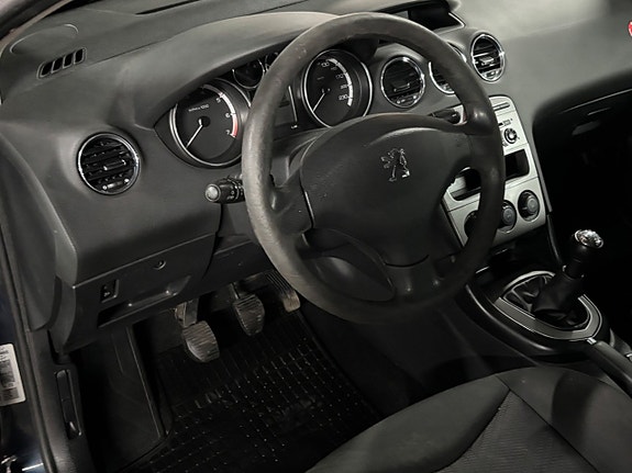 Peugeot 308 SW 14 of 14