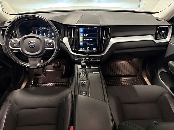 Volvo XC60 10 of 21
