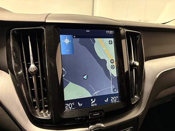 Volvo XC60 13 of 21