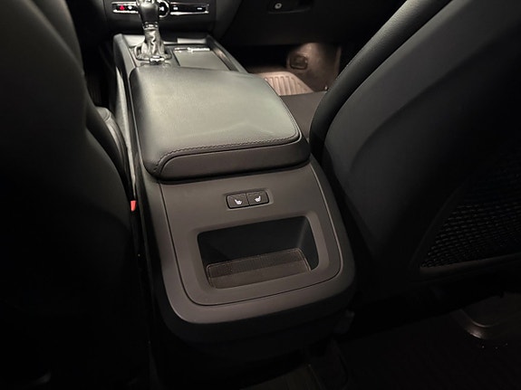 Volvo XC60 19 of 21