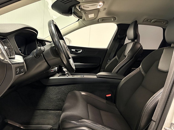 Volvo XC60 8 of 21