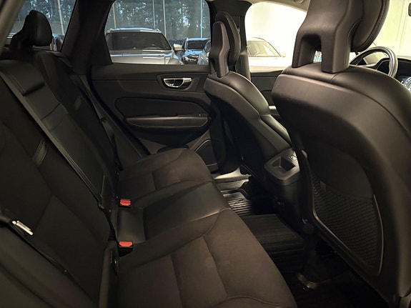Volvo XC60 18 of 21