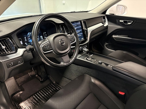 Volvo XC60 7 of 21