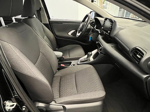 Toyota Yaris 10 of 22