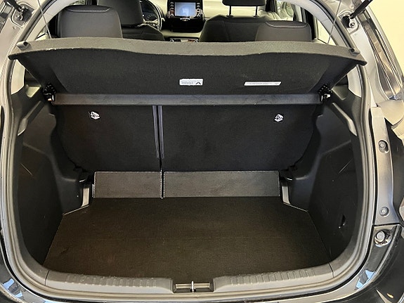 Toyota Yaris 8 of 22