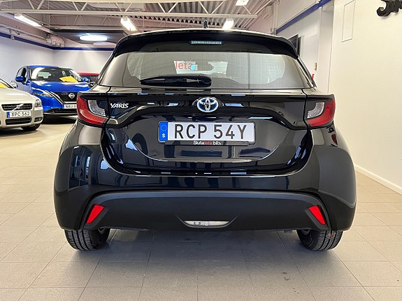 Toyota Yaris 6 of 22