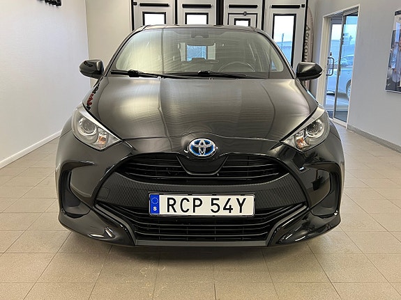 Toyota Yaris 3 of 22