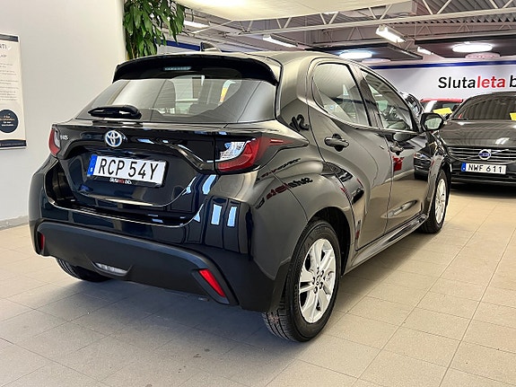 Toyota Yaris 7 of 22