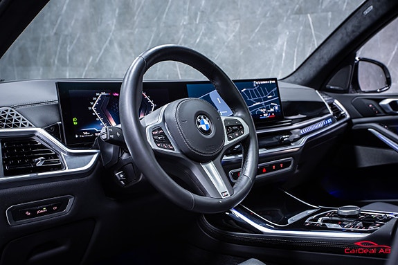 BMW X7 13 of 30