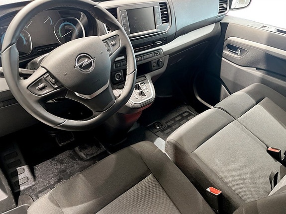 Opel Vivaro-e 8 of 15