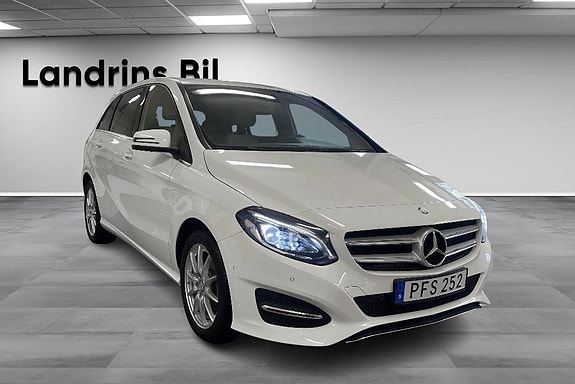 Mercedes-Benz B200 d 3 of 5