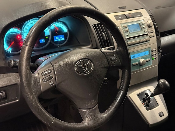 Toyota Corolla Verso 11 of 26