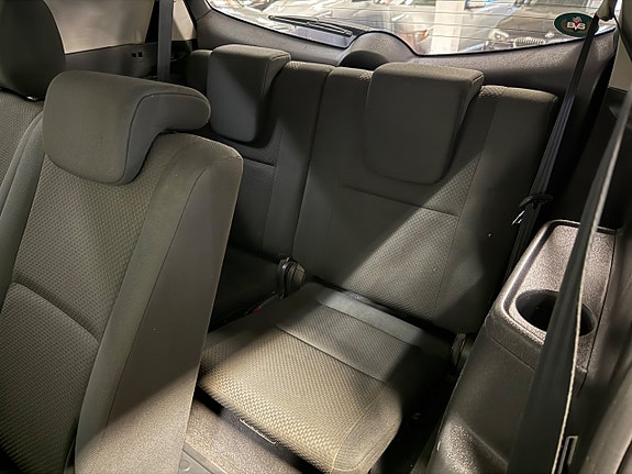 Toyota Corolla Verso 20 of 26
