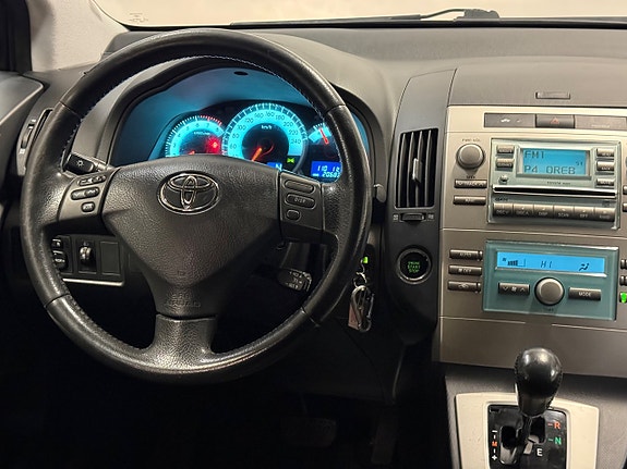 Toyota Corolla Verso 15 of 26