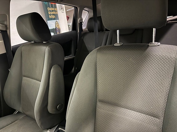 Toyota Corolla Verso 9 of 26