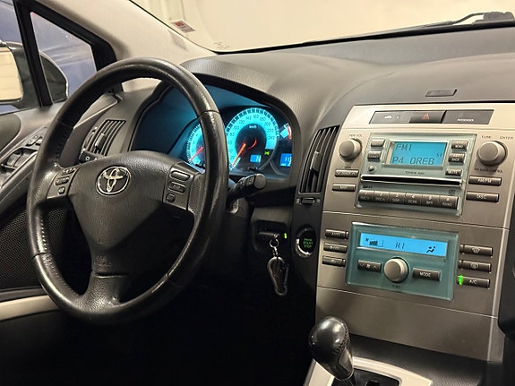 Toyota Corolla Verso 22 of 26
