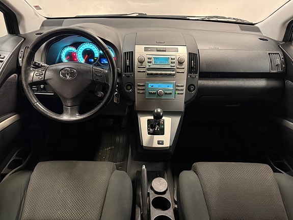 Toyota Corolla Verso 14 of 26