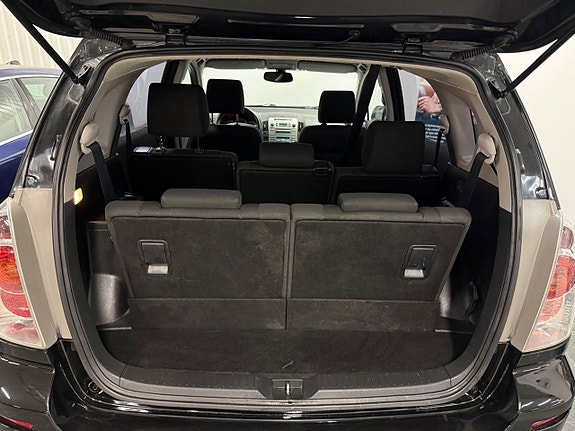 Toyota Corolla Verso 25 of 26