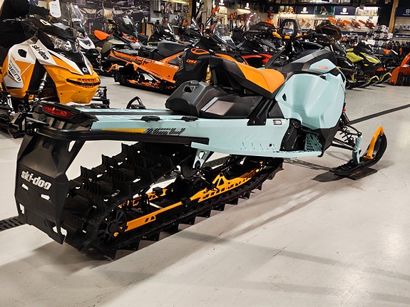 Ski-Doo Backcountry XRS 154 850 E-Tec 10" Display 4 of 4