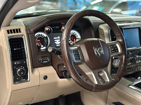 Dodge RAM 1500 18 of 27