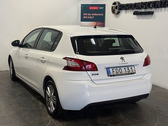 Peugeot 308 4 of 5