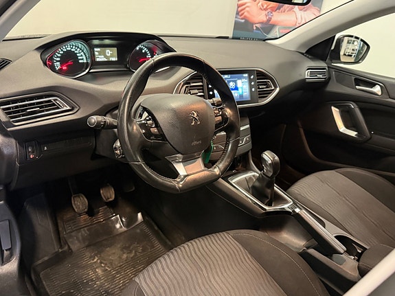 Peugeot 308 10 of 24