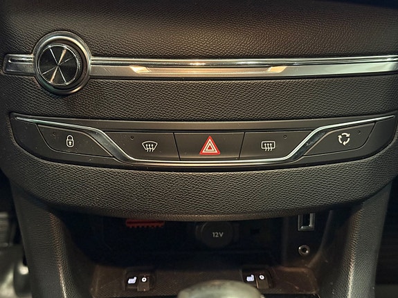 Peugeot 308 19 of 24
