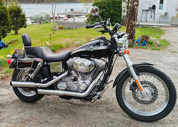 Harley-Davidson FXD Dyna Super Glide 2 of 3