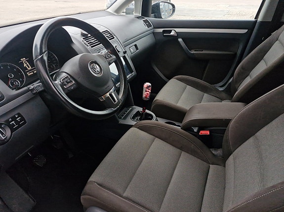 Volkswagen Touran 7 of 15