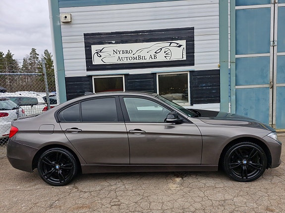 BMW 316 2 of 5