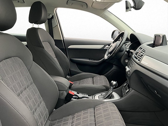 Audi Q3 10 of 23
