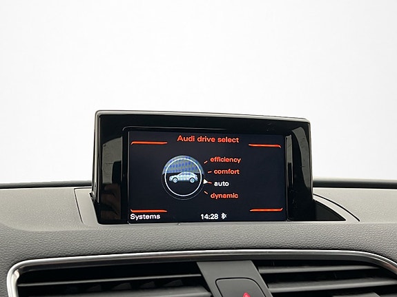 Audi Q3 17 of 23