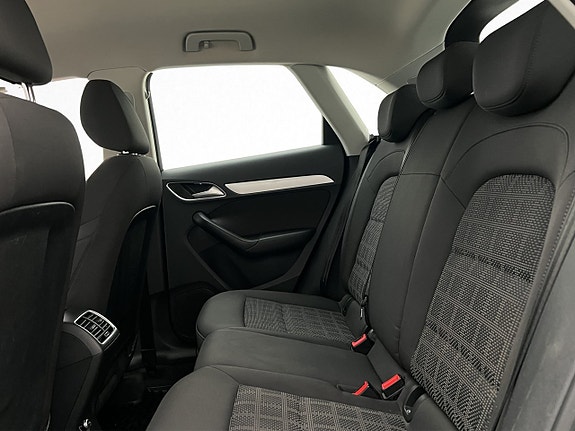 Audi Q3 11 of 23
