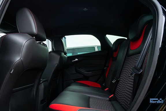 Ford Focus 23 of 24