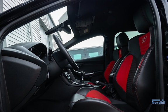 Ford Focus 7 of 24