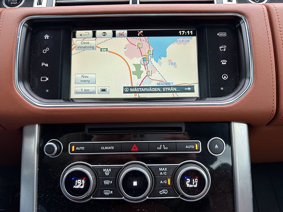 Land Rover Range Rover 13 of 17