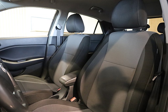 Hyundai i20 11 of 21