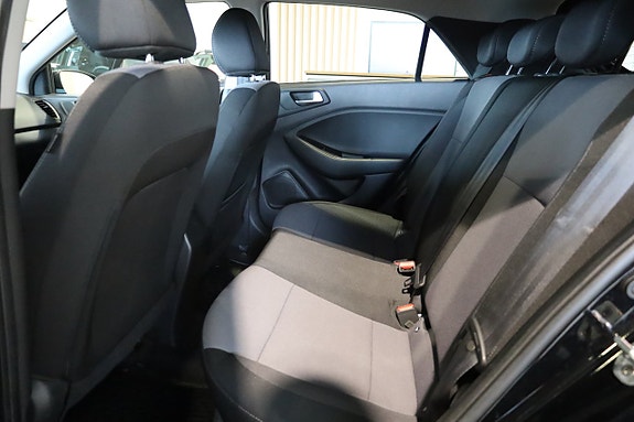 Hyundai i20 12 of 21