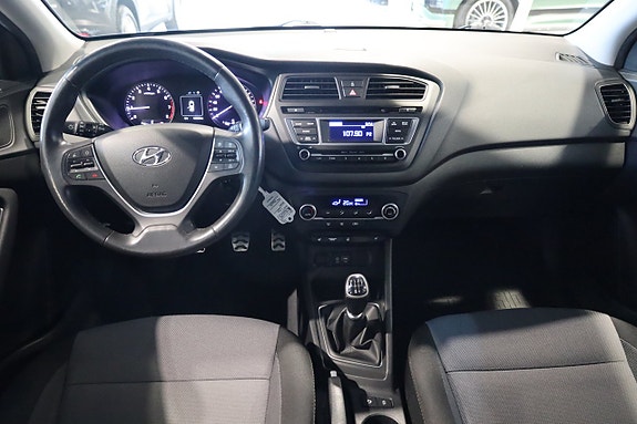 Hyundai i20 13 of 21