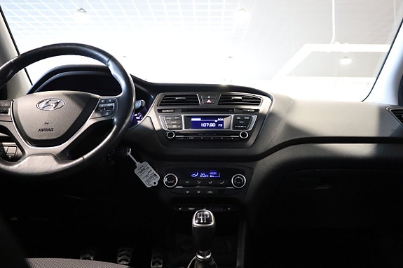Hyundai i20 15 of 21