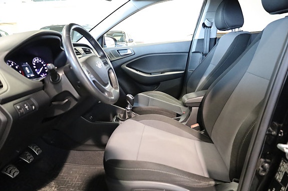Hyundai i20 9 of 21