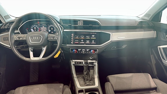 Audi Q3 10 of 15