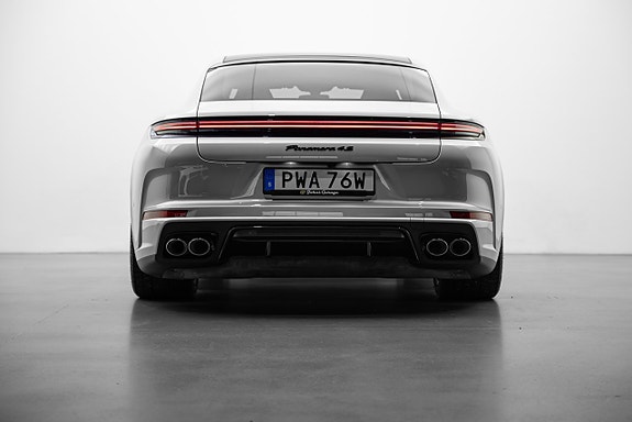 Porsche Panamera 4S 5 of 5