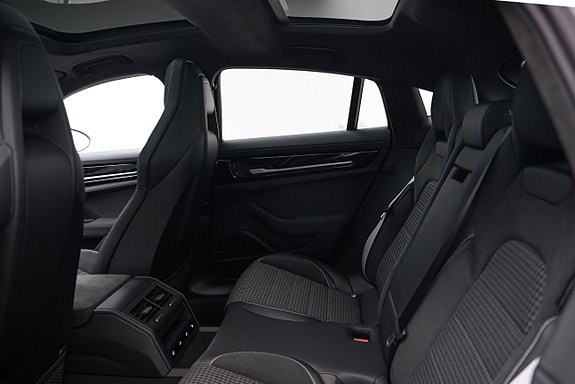 Porsche Panamera 4S 23 of 25