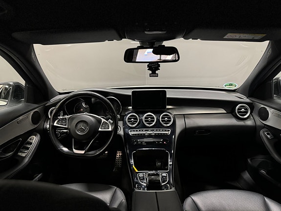 Mercedes-Benz C250 6 of 10